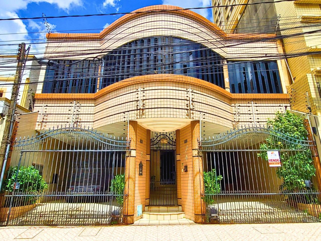 Casa Condomínio